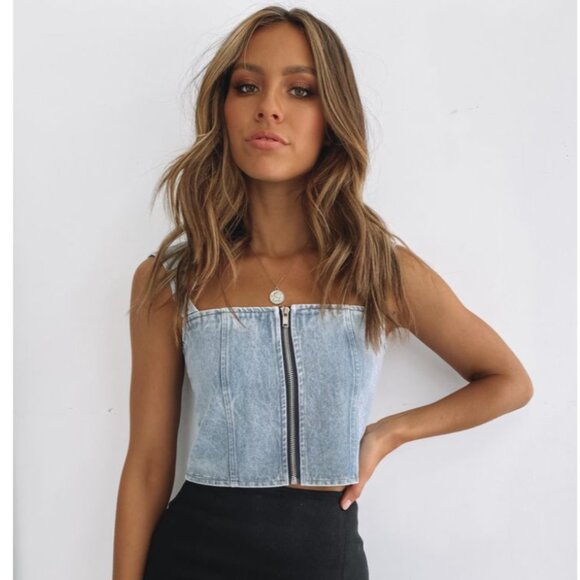 NWT Lioness Papa Don't Preach Denim Zip Crop Top Tank Women's Medium Light Wash - Picture 5 of 15